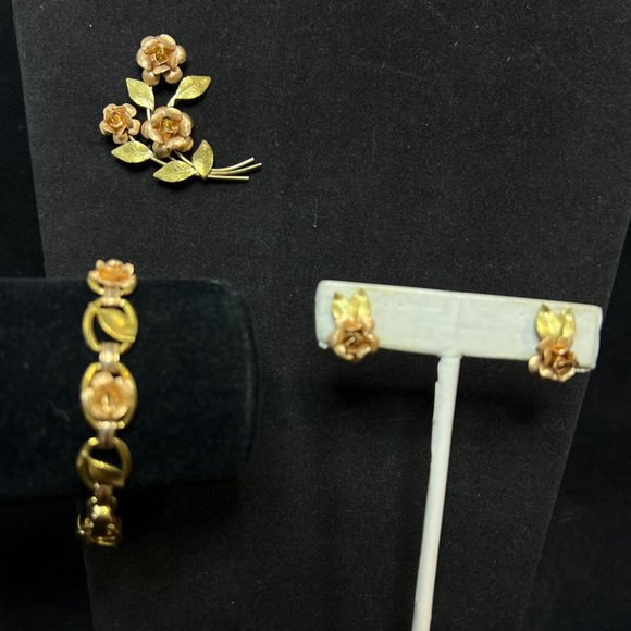 Kremnetz Gold Filled Bracelet, Brooch And Screw Back Earrings Parurer (3981) - Picture 1 of 9